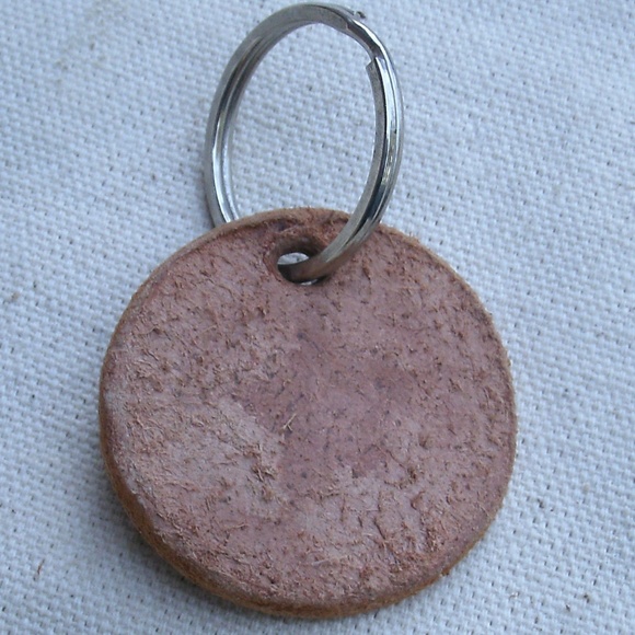 Handmade Leather Pentacle Keychain - Picture 3 of 3